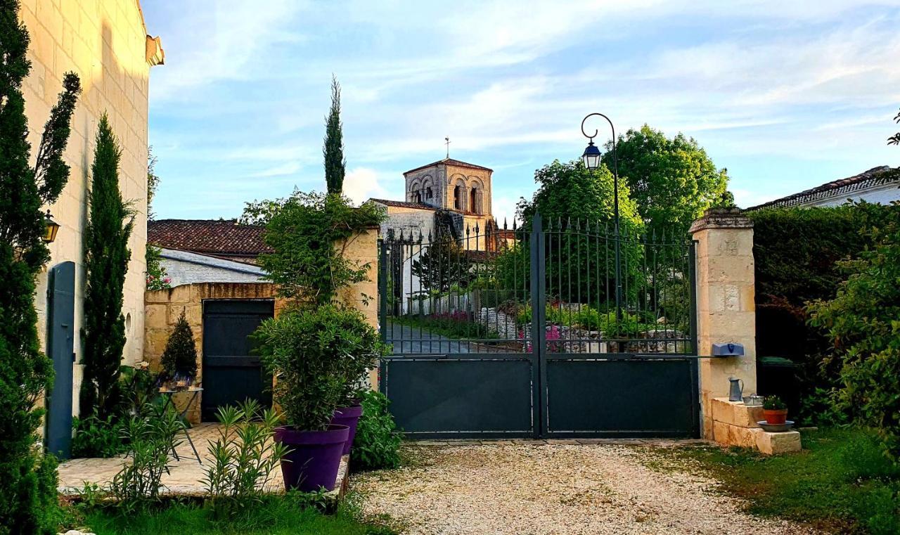 Le Clos De L'Amiral Bed & Breakfast Preguillac Exterior photo